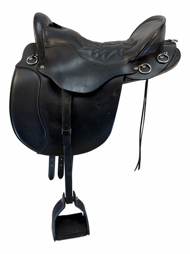 16.5Inch Used Tucker Equitation Endurance Saddle Medium Tree 149