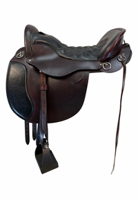 HOLD 2026/07/23e  16.5Inch Used Tucker Equitation Endurance Saddle Wide Tree 149