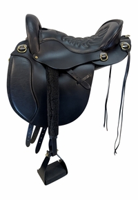 16.5Inch Used Tucker Equitation Endurance Saddle X Wide Tree T49