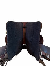 SOLD 2026/08/31e 16.5Inch Used Tucker Gen II High Plains Trail Saddle Wide Tree 262