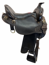 SOLD 2026/07/01 16.5Inch Used Tucker High Plains Trail Saddle Extra Wide Tree T60
