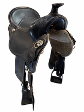 SOLD 2026/07/01 16.5Inch Used Tucker High Plains Trail Saddle Extra Wide Tree T60