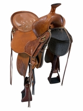 SOLD 2026/05/23e  16.5Inch Used Tucker High Plains Trail Sadlde Medium tree 260