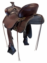 SOLD 2026/07/14j 16.5Inch Used Tucker Trail Saddle Medium Tree 260