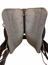 SOLD 2026/07/14j 16.5Inch Used Tucker Trail Saddle Medium Tree 260
