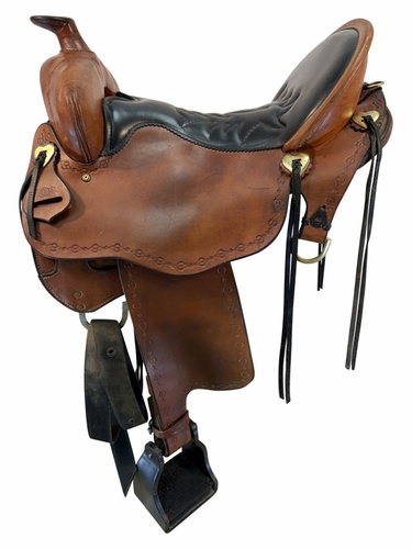 16.5Inch Used Tucker Trail Saddle Medium Tree 261