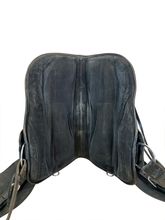 16 Inch Used Black Forest Treeless Endurance Saddle