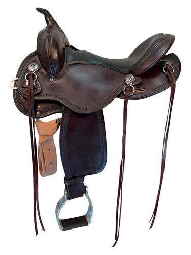 SOLD 2026/03/20  16 Inch Used Circle Y Gillette Trail Saddle Wide Tree 2615
