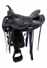 16 Inch Used Circle Y Omaha Trail Saddle Medium Flex Tree 1554