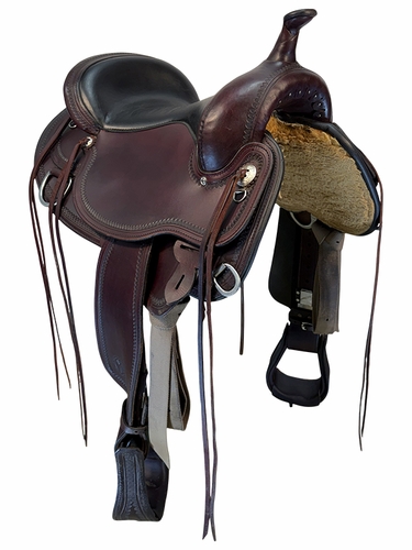 16 Inch Used Circle Y Omaha Trail Saddle Medium Flex2 Tree 1554