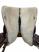 SOLD 2026/09/11 16 Inch Used Circle Y Trail Saddle Wide Flex Lite Tree 1552
