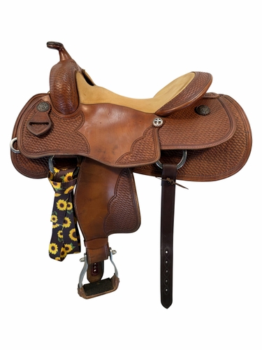 SOLD 2026/07/21   16 Inch Used Cowboy Central Saddlery Reining Saddle Medium Tree