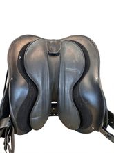 SOLD 2025/11/18j 16 Inch Used SWS Trail Saddle