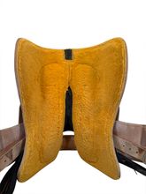 SOLD 2026/03/04j  16 Inch Used Wenger Leatherworks Show Saddle Medium Tree