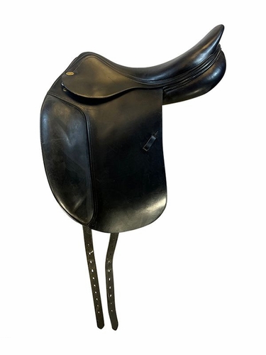 PRICE REDUCED! 17.5Inch Used Cobra Dressage Saddle