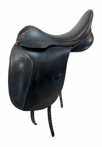 17.5Inch Used Duett Dressage Saddle Medium Tree