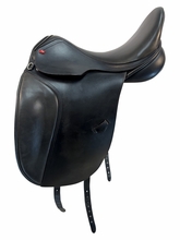 17.5Inch Used Duett Dressage Saddle Medium Tree