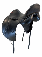 17.5Inch Used Duett Dressage Saddle Medium Tree