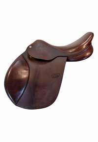 17.5Inch Used Pinnacle Jumping Saddle