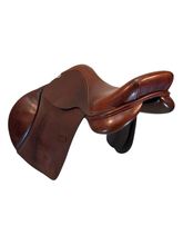 17.5Inch Used Pinnacle Jumping Saddle