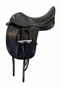 17.5Inch Used Royal Heritage Dressage Saddle Flora