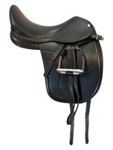 17.5Inch Used Royal Heritage Dressage Saddle Flora