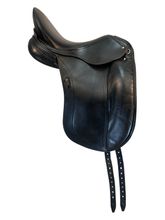 HOLD 2025/12/26c 17.5Inch Used Schleese Dressage Saddle Triumph Sr