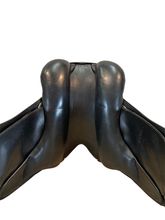HOLD 2025/12/26c 17.5Inch Used Schleese Dressage Saddle Triumph Sr