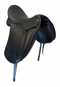 17.5Inch Used Wintec Dressage Saddle Medium Tree 500