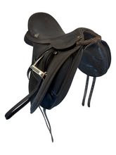 17.5Inch Used Wintec Dressage Saddle Medium Tree Isabell