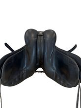 17.5Inch Used Wintec Dressage Saddle Medium Tree Isabell