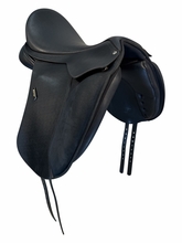 17.5Inch Used Wintec Pro Dressage Saddle Wide Tree