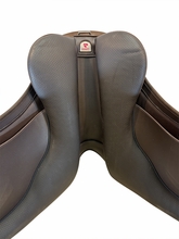 17.5Inch Used Wintec Pro Endurance Saddle Wide Tree