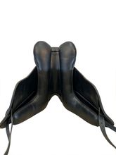 17.5Inch Used Wolfgang Dressage Saddle