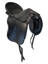 17 Inch Used Ansur Treeless Carlton Petite Dressage Saddle