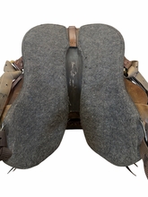 SOLD 2026/09/19 17 Inch Used Big Horn Endurance Trail Saddle Medium Flex Tree 807