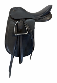 17 Inch Used BT Crump Dressage Saddle Medium Tree The Contender