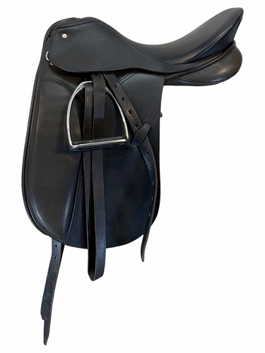 17 Inch Used BT Crump Dressage Saddle Medium Tree The Contender