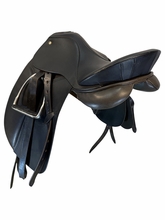 17 Inch Used BT Crump Dressage Saddle Medium Tree The Contender