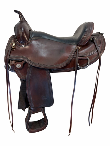 17 Inch Used Circle Y Omaha Trail Saddle Wide Flex2 Tree 1554
