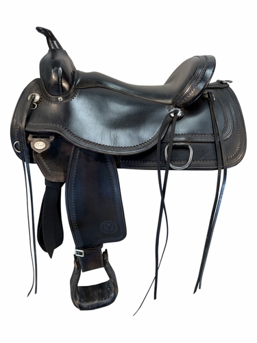 17 Inch Used Circle Y Topeka Trail Saddle Wide Flex2 Tree 1651