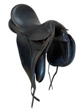 17 Inch Used Country Saddlery Dressage Saddle Medium Tree Connection