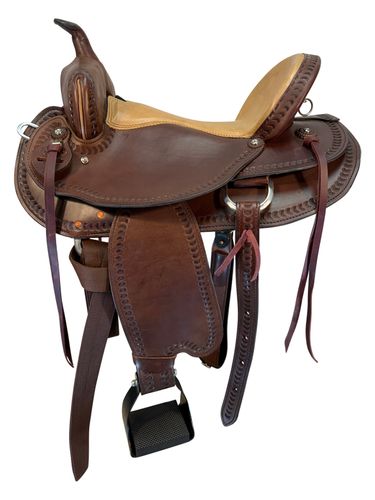 17 Inch Used Dakota Draft Trail Saddle X Wide Tree 214