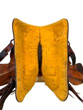 17 Inch Used Dakota Roping Saddle 520