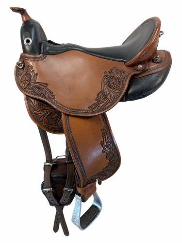 17 Inch Used DP Saddlery Quantum West Short Light Adjustable Saddle  1216