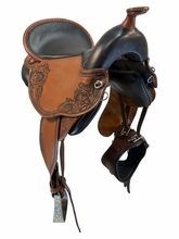 17 Inch Used DP Saddlery Quantum West Short Light Adjustable Saddle  1216