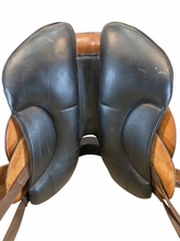 17 Inch Used DP Saddlery Quantum West Short Light Adjustable Saddle  1216