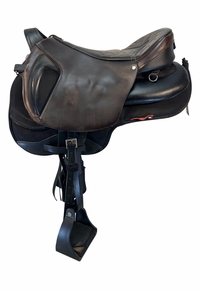 17 Inch Used Ghost Treeless Endurance Saddle