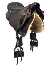 SOLD 2025/08/12  17 Inch Used Ghost Treeless Endurance Saddle