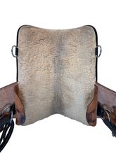 17 Inch Used Hilason Treeless Barrel Saddle Wide Tree